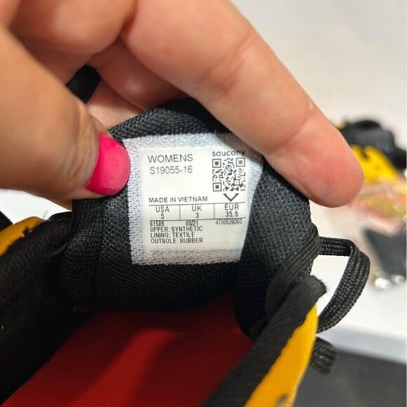 Saucony spitfire 5 running cleats. Outdoor. Size 5. Brand new! In box. - Picture 6 of 9